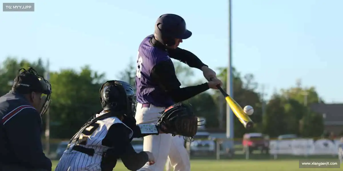 米兰体育🏋️‍♀️举起的不只是杠铃，更是对生活的热爱！